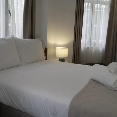 Alma Invicta Almada Apartment